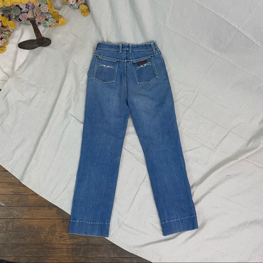 Lovely 90s Bon Jour Distressed Straight Leg Boyfriend Jeans size 27